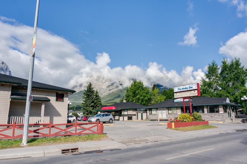 The Drake Inn Canmore Eksteriør bilde