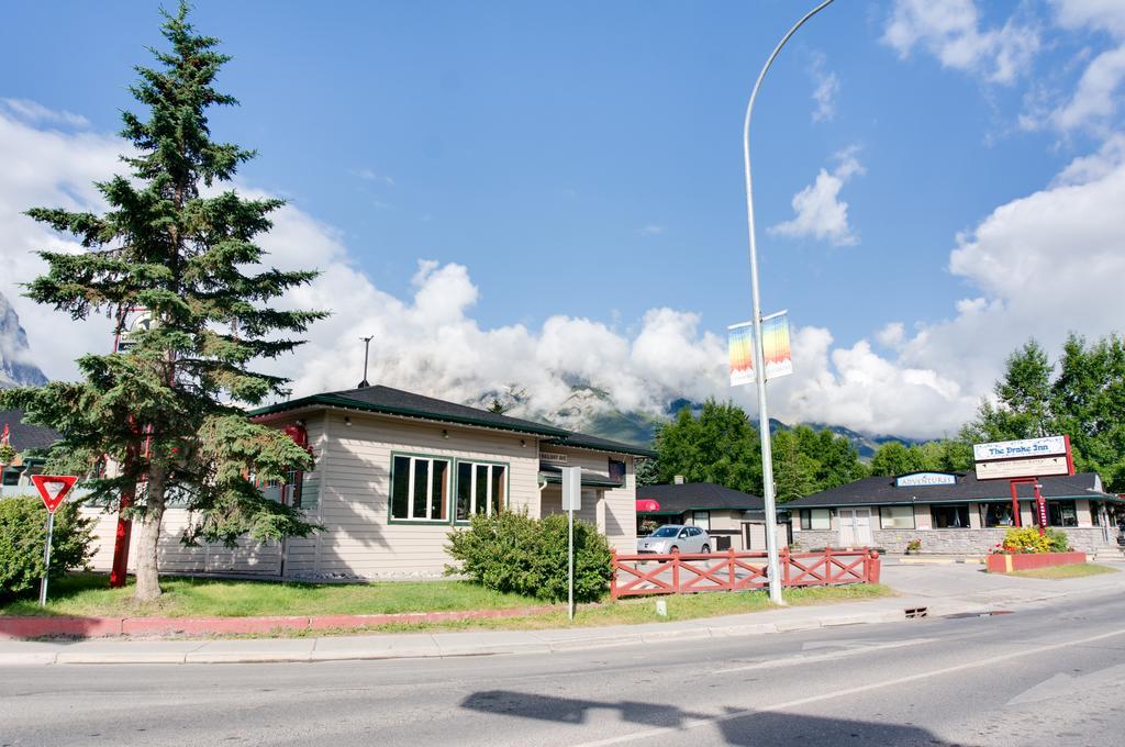 The Drake Inn Canmore Eksteriør bilde