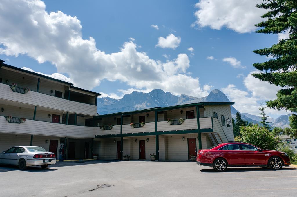 The Drake Inn Canmore Eksteriør bilde
