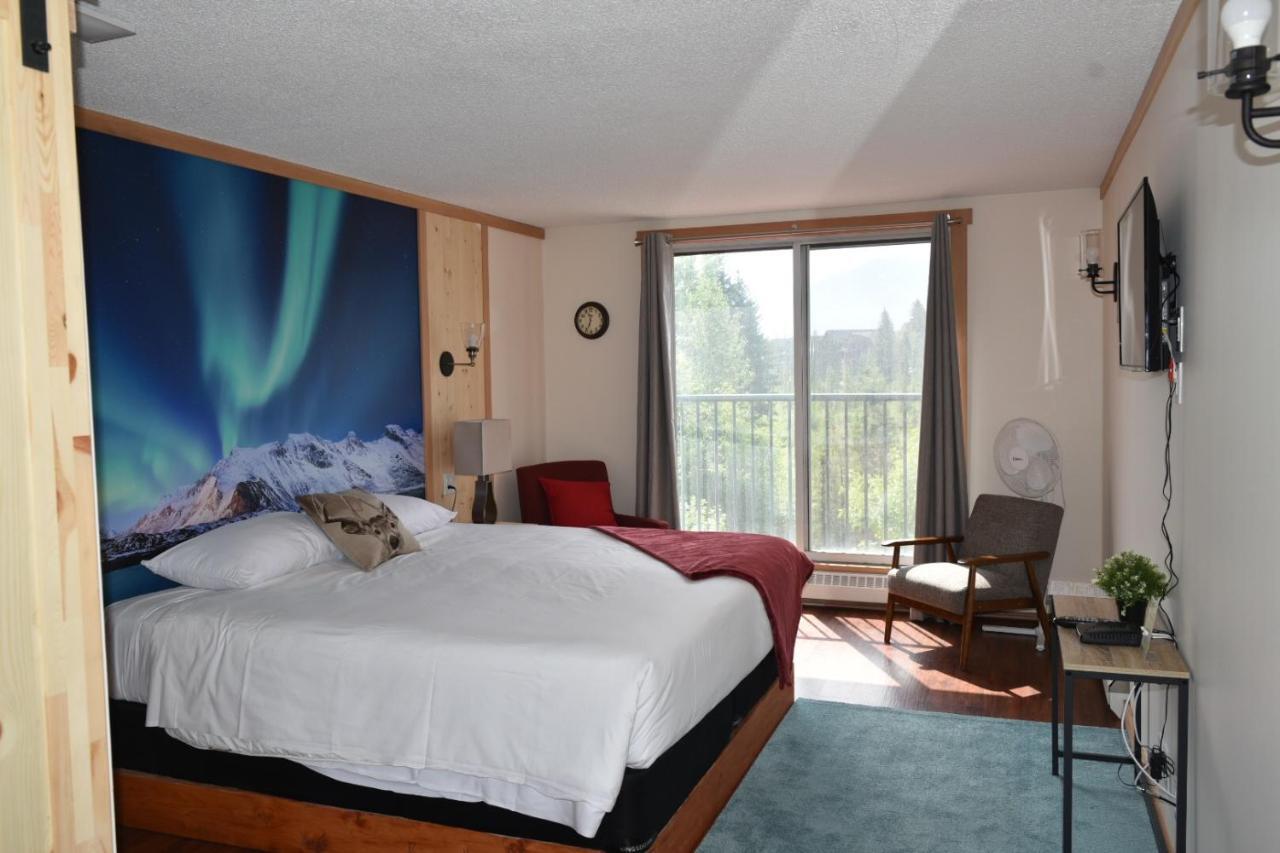 The Drake Inn Canmore Eksteriør bilde
