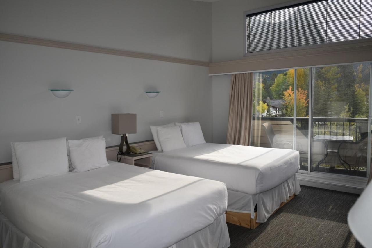 The Drake Inn Canmore Eksteriør bilde